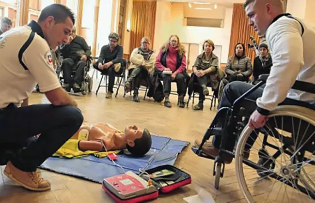 Les secouristes de la Croix Blanche en Pays d'Arles participent à rendre accessible
                                le diplôme PSC1 aux personnes en situation de handicap.